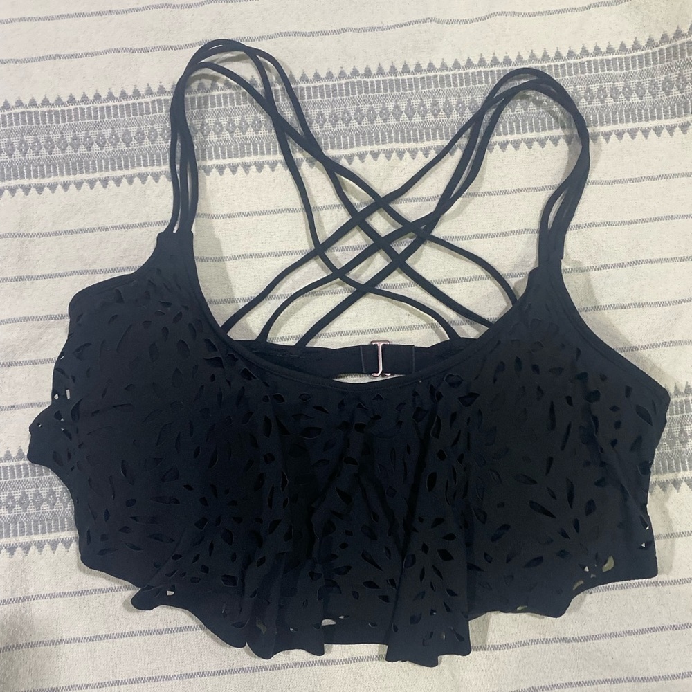 Calia by Carrie Underwood Laser Cut Flounce Top - Picture 2 of 5